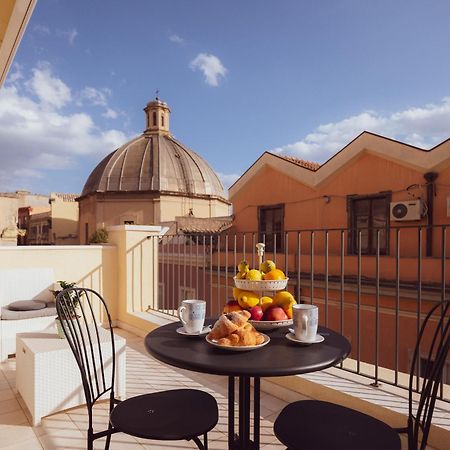 Luxury Suite La Terrazza In Pieno Centro In Κάλιαρι Εξωτερικό φωτογραφία