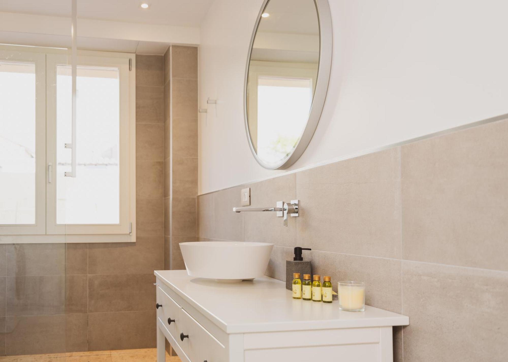 Luxury Suite La Terrazza In Pieno Centro In Κάλιαρι Εξωτερικό φωτογραφία