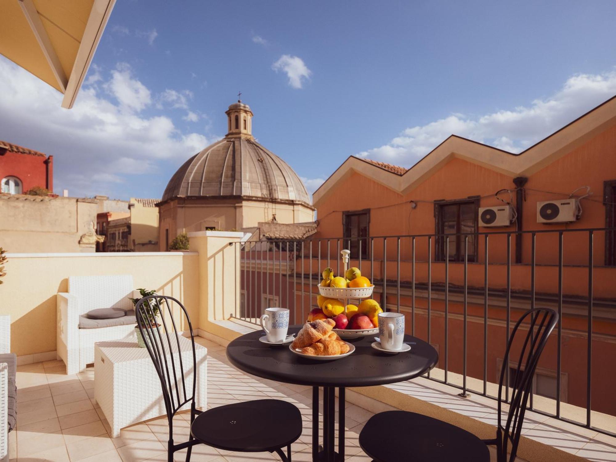 Luxury Suite La Terrazza In Pieno Centro In Κάλιαρι Εξωτερικό φωτογραφία